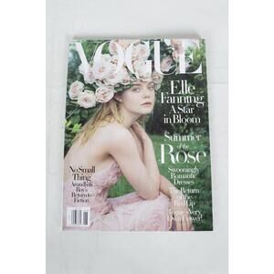 2017' Vogue June Elle Fanning Magazine